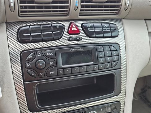 Used 2002 Mercedes-Benz C 230 C 230 w/ C2 Opt Pkg image 8