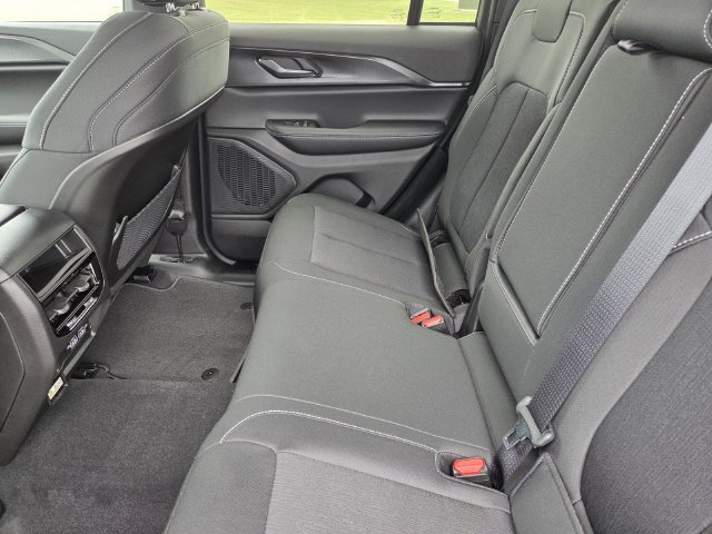 New 2026 Jeep Grand Cherokee Laredo X RWD image 26