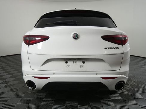 Used 2021 Alfa Romeo Stelvio Sprint w/ Nero Edizione image 4