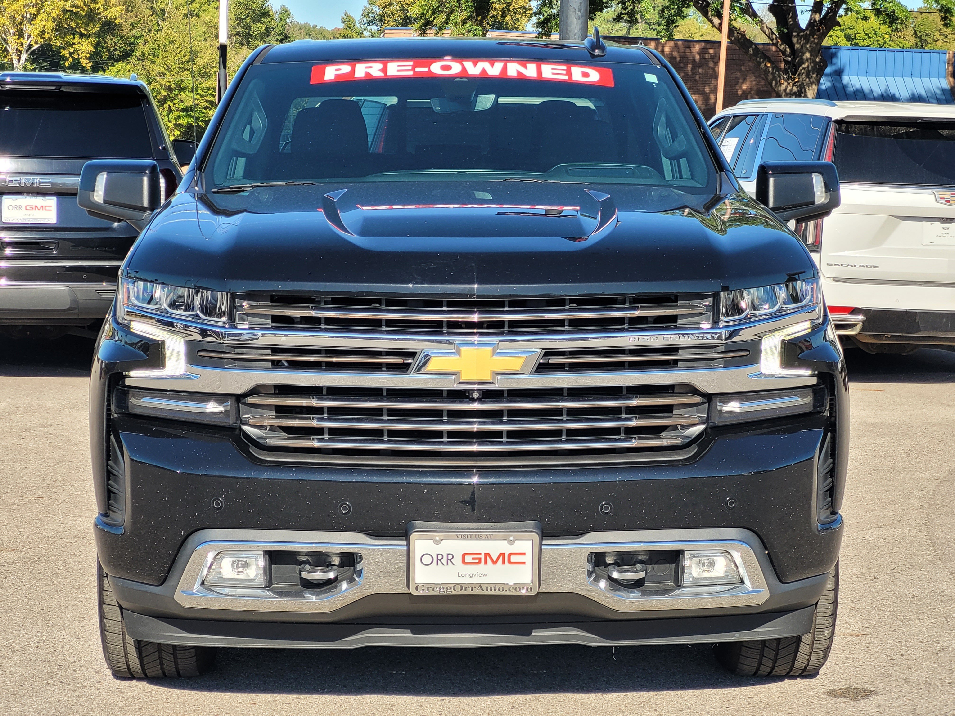Used 2022 Chevrolet Silverado 1500 High Country w/ Technology Package AWD/4WD image 2