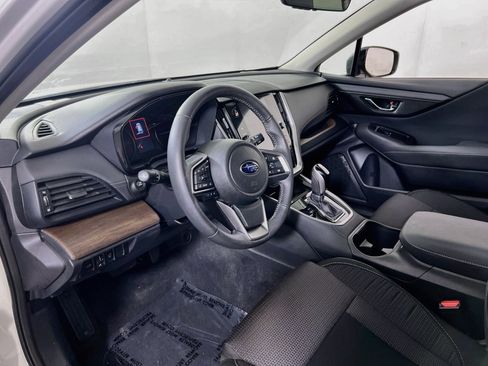 Used 2024 Subaru Outback Premium AWD/4WD image 9
