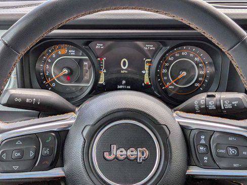 Certified 2025 Jeep Wrangler Unlimited Sahara AWD/4WD image 28