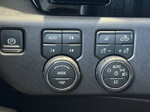 New 2026 Chevrolet Silverado 1500 ZR2 w/ LPO, Dark Essentials Package AWD/4WD image 31