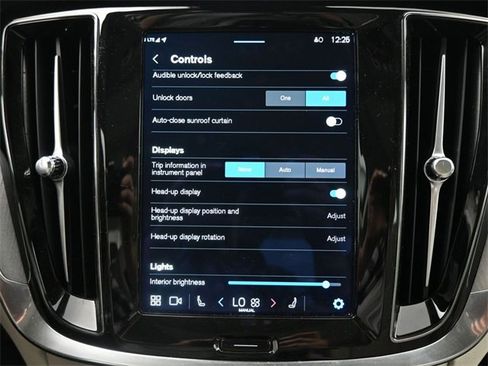 Used 2024 Volvo S60 B5 Ultimate image 18