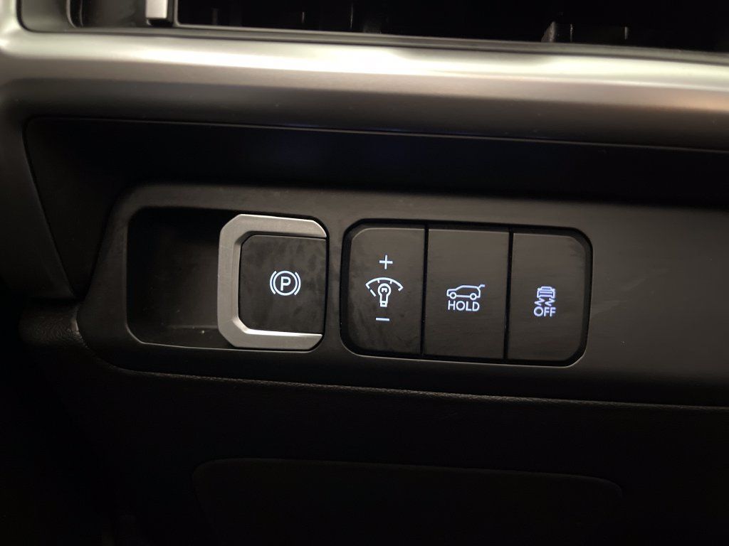 Certified 2026 Hyundai Santa Fe SEL FWD image 31