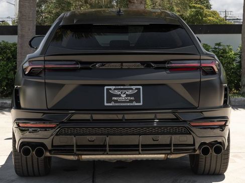Used 2023 Lamborghini Urus S AWD/4WD image 8