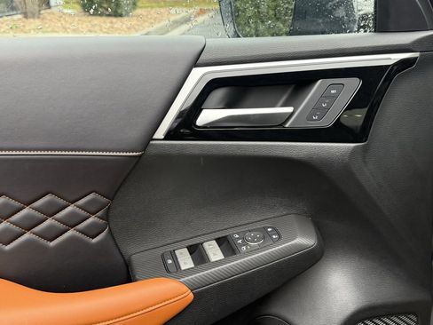 Used 2025 Mitsubishi Outlander SEL image 9