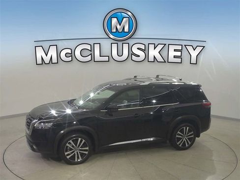 Used 2024 Nissan Pathfinder Platinum w/ Cargo Package image 1