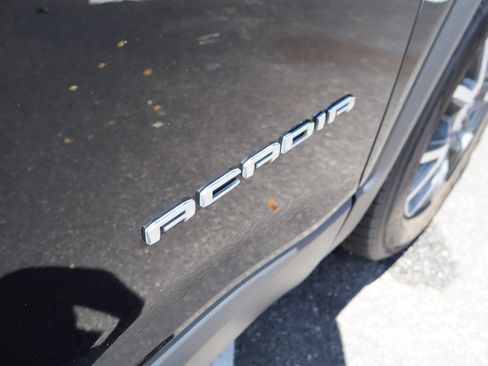 Used 2023 GMC Acadia SLE w/ Driver Convenience Package FWD image 31
