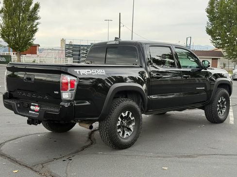 Used 2023 Toyota Tacoma TRD Off-Road w/ TRD Premium Off Road Package AWD/4WD image 8
