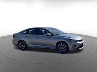 Used 2025 Volkswagen Jetta SE video 2