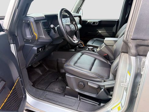 Used 2024 Ford Bronco Badlands image 24