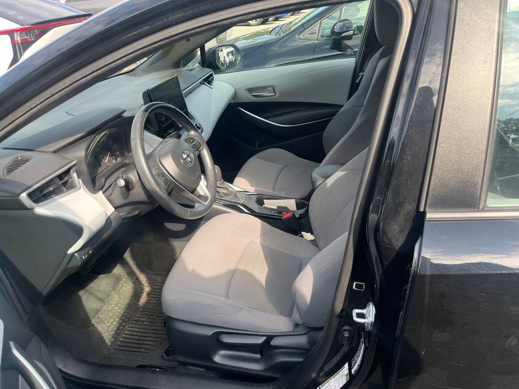 Used 2023 Toyota Corolla SE FWD image 4