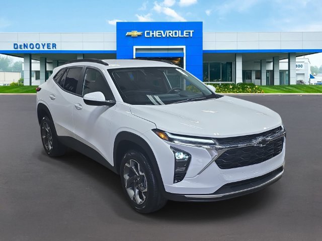 New 2026 Chevrolet Trax LT w/ Driver Confidence Package FWD image 5