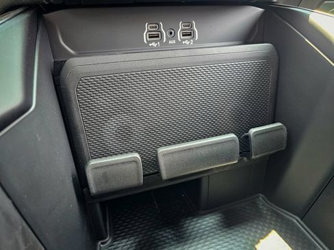 New 2026 RAM 3500 Big Horn AWD/4WD image 32