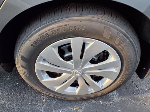 Certified 2025 Nissan Versa S w/ Trunk Package image 7