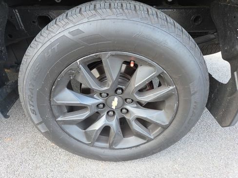 Used 2021 Chevrolet Silverado 1500 Custom w/ LPO, Dark Essentials Package image 12