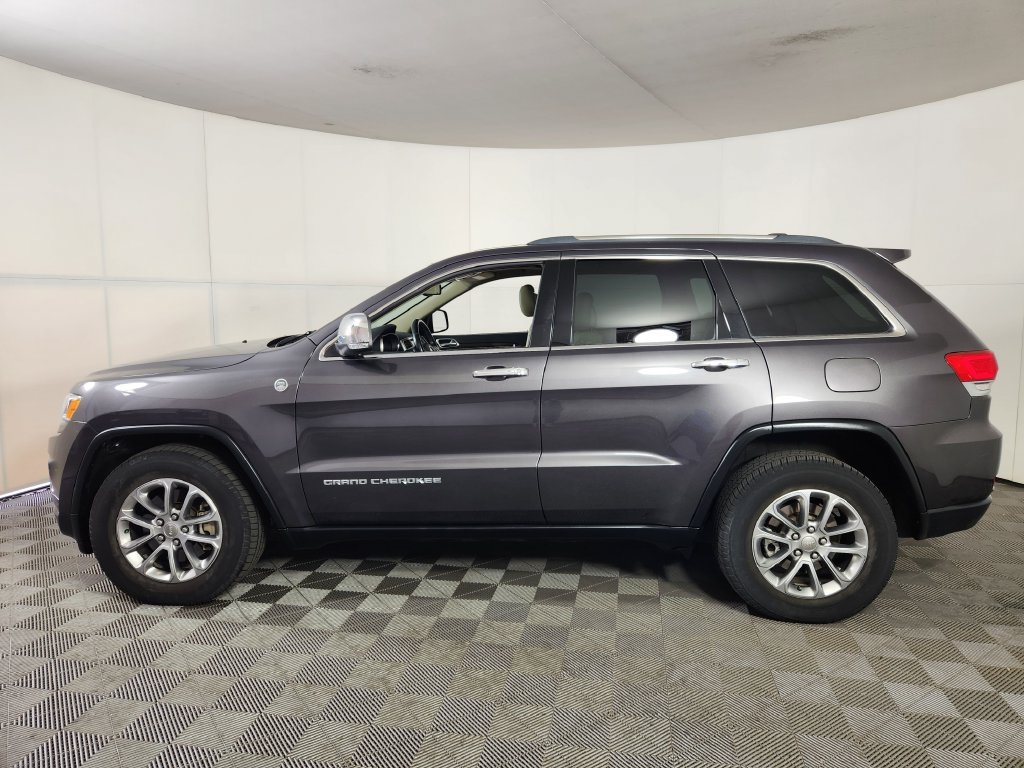 Used 2015 Jeep Grand Cherokee Limited w/ Trailer Tow Group IV AWD/4WD image 4
