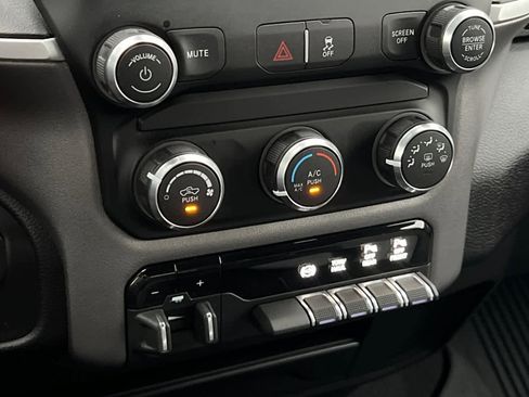 Used 2024 RAM 2500 Big Horn image 21