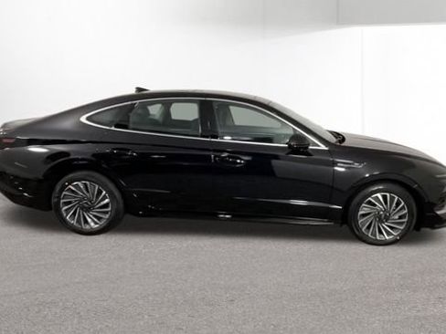 New 2026 Hyundai Sonata Limited image 2