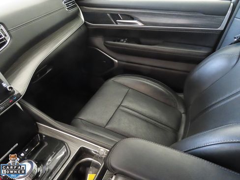 Used 2024 Jeep Wagoneer Series II w/ Flexible Seating Group RWD image 22