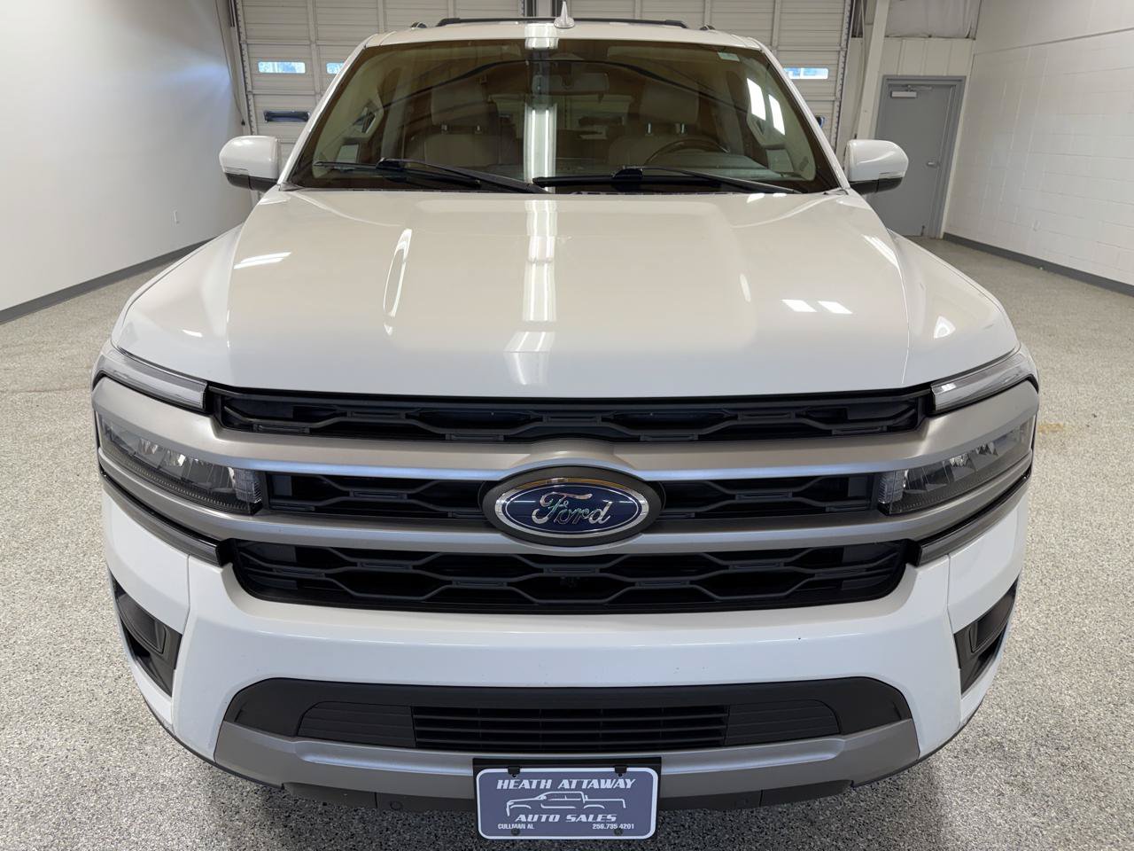 Used 2022 Ford Expedition XLT RWD image 3