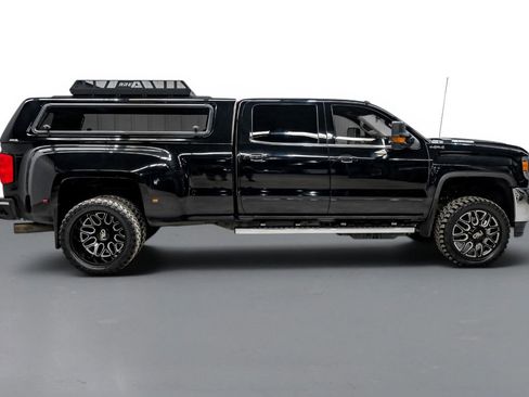 Used 2018 GMC Sierra 3500 SLE w/ SLE Preferred Package AWD/4WD image 5