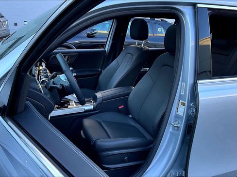 Used 2025 Mercedes-Benz GLB 250 GLB 250 image 8