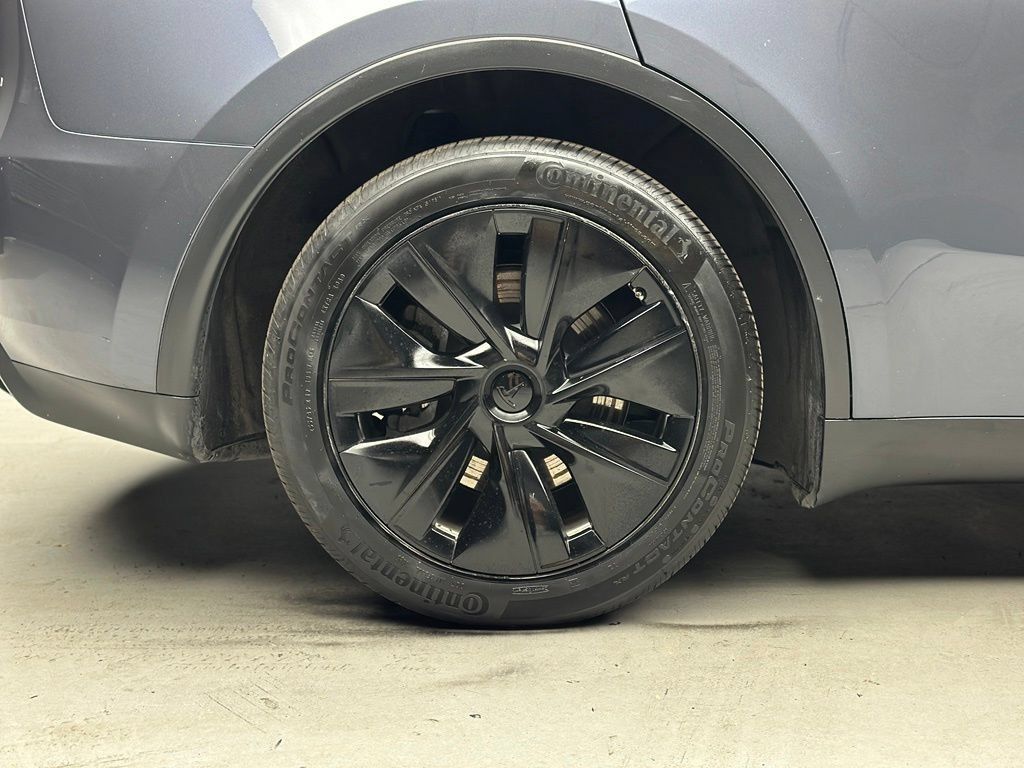 Used 2023 Tesla Model Y Long Range AWD/4WD image 35