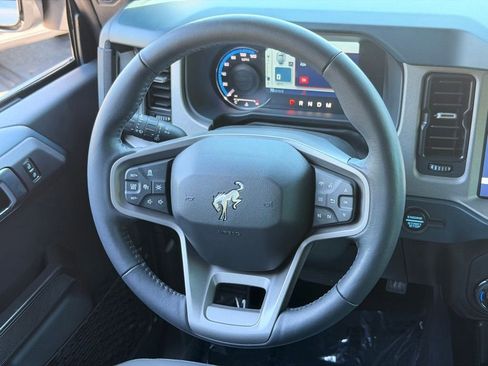 Used 2024 Ford Bronco Outer Banks AWD/4WD image 19