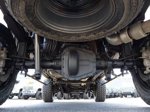 Used 2023 Ford F350 Platinum AWD/4WD image 5