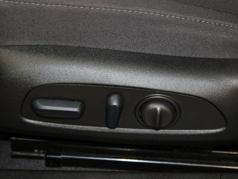 Used 2023 Chevrolet Malibu LT FWD image 16