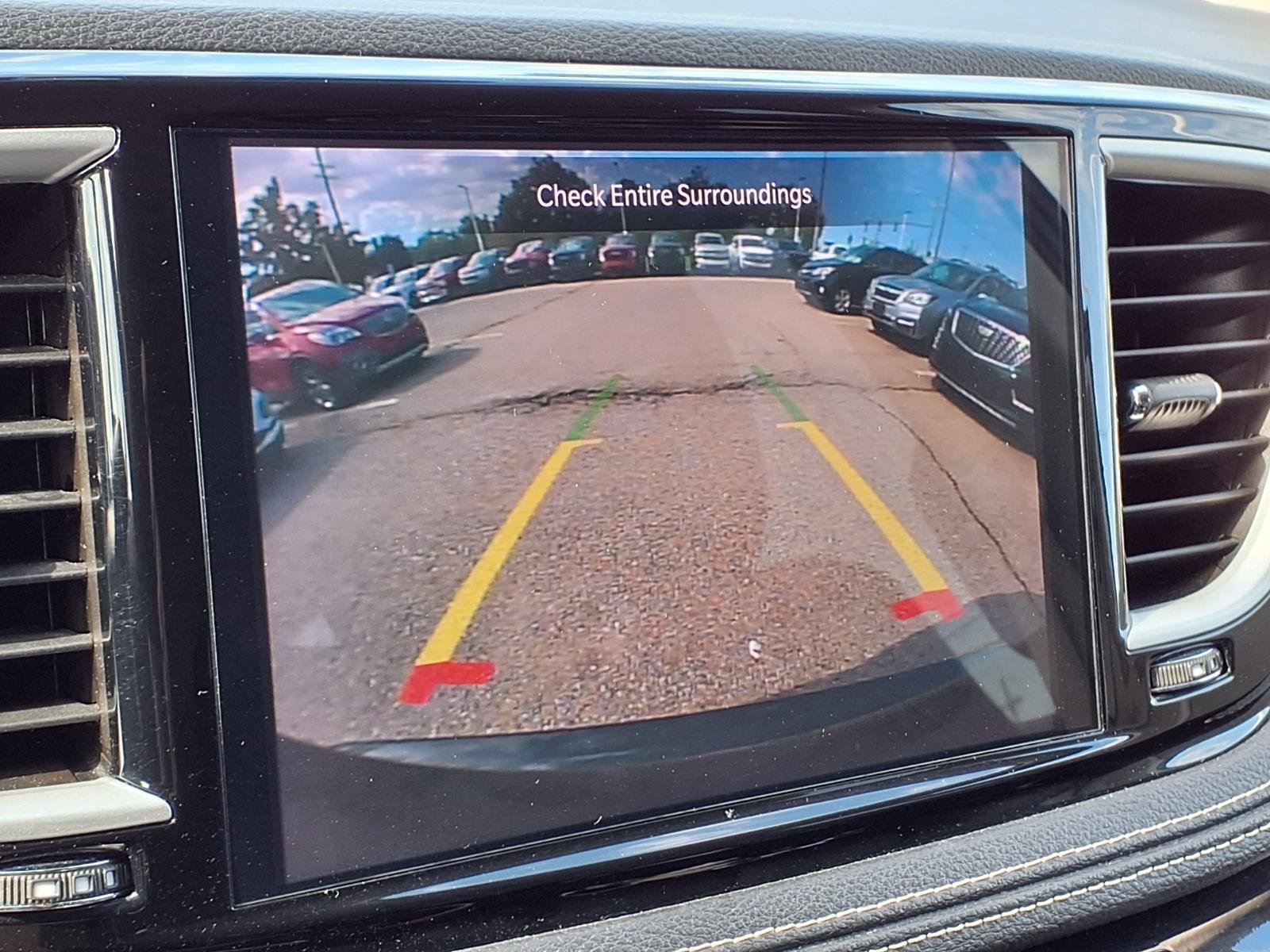 Used 2024 Chrysler Pacifica Limited FWD image 22