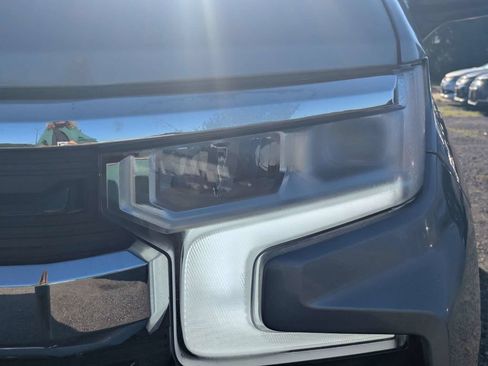Used 2023 Chevrolet Silverado 1500 LT w/ Protection Package AWD/4WD image 9