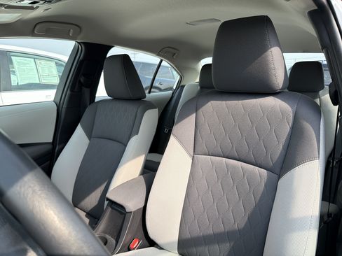 Used 2025 Toyota Corolla LE w/ LE Premium Package FWD image 10