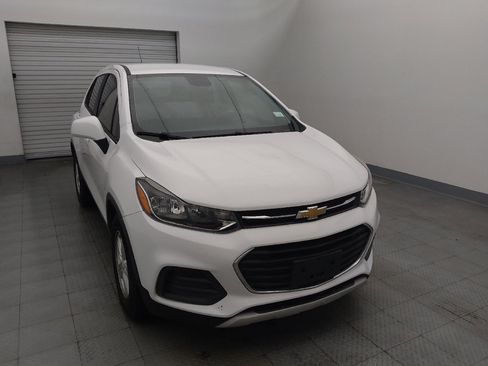 Used 2020 Chevrolet Trax LS w/ Tint and Cruise Package FWD image 14