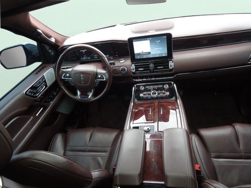 Used 2020 Lincoln Navigator L Black Label AWD/4WD image 10