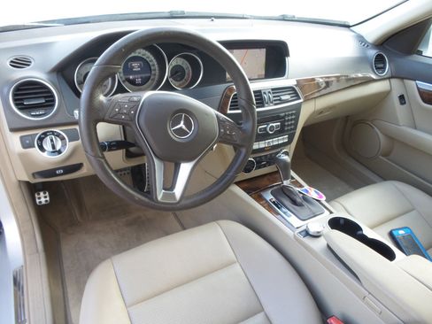 Used 2013 Mercedes-Benz C 250 Sport image 49