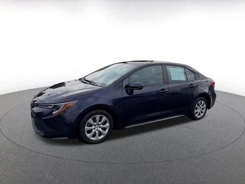 Used 2025 Toyota Corolla LE image 8