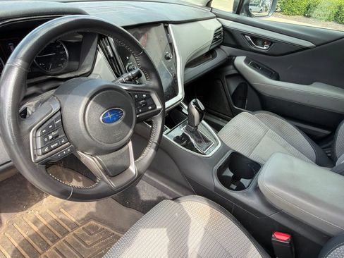 Used 2024 Subaru Outback Premium AWD/4WD image 11