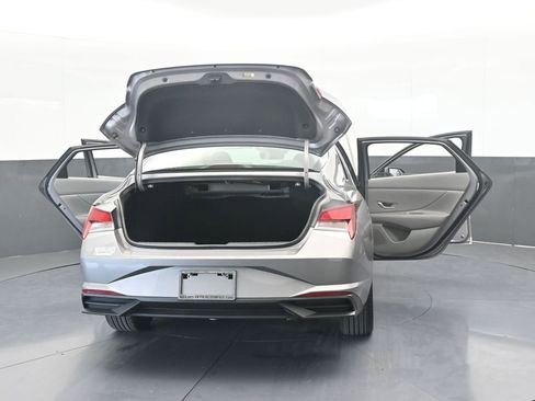 Used 2023 Hyundai Elantra SEL w/ Convenience Package image 75