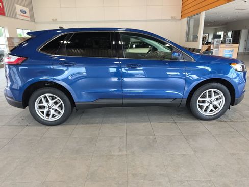 Used 2023 Ford Edge SEL w/ Convenience Package AWD/4WD image 6