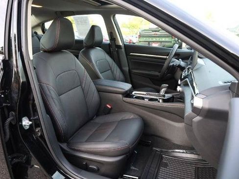 Certified 2025 Nissan Altima 2.5 SR w/ SR Premium Package FWD image 24
