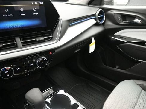 New 2026 Chevrolet Trax LT FWD image 27