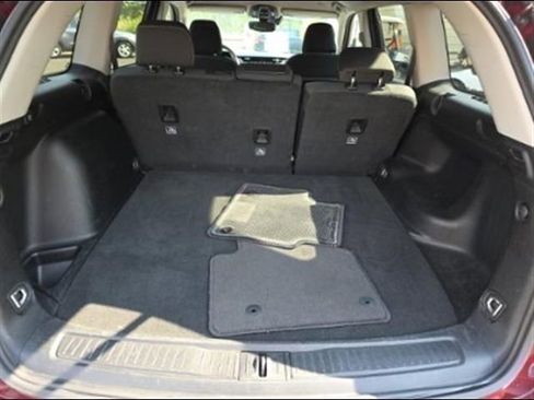 Used 2023 Jeep Grand Cherokee Laredo RWD image 6