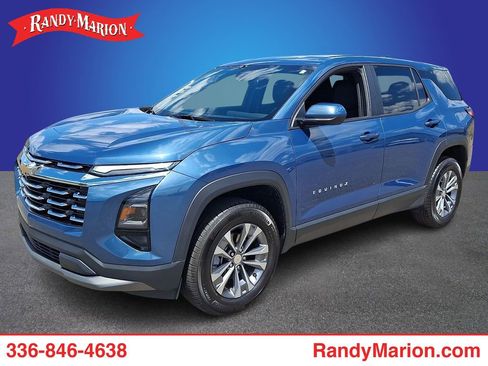 Used 2025 Chevrolet Equinox LT AWD/4WD image 1
