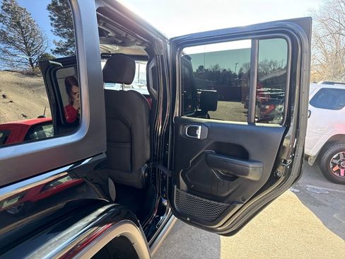 Used 2023 Jeep Wrangler Unlimited Rubicon w/ Cold Weather Group image 22