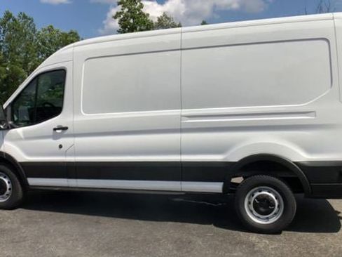 Used 2023 Ford Transit 250 Medium Roof RWD image 7