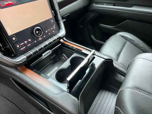 Used 2025 GMC Yukon Denali image 20