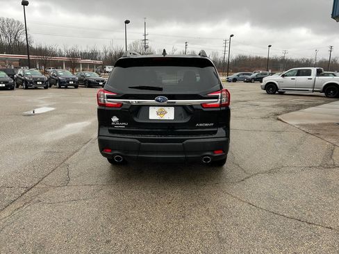 Used 2023 Subaru Ascent Premium image 6